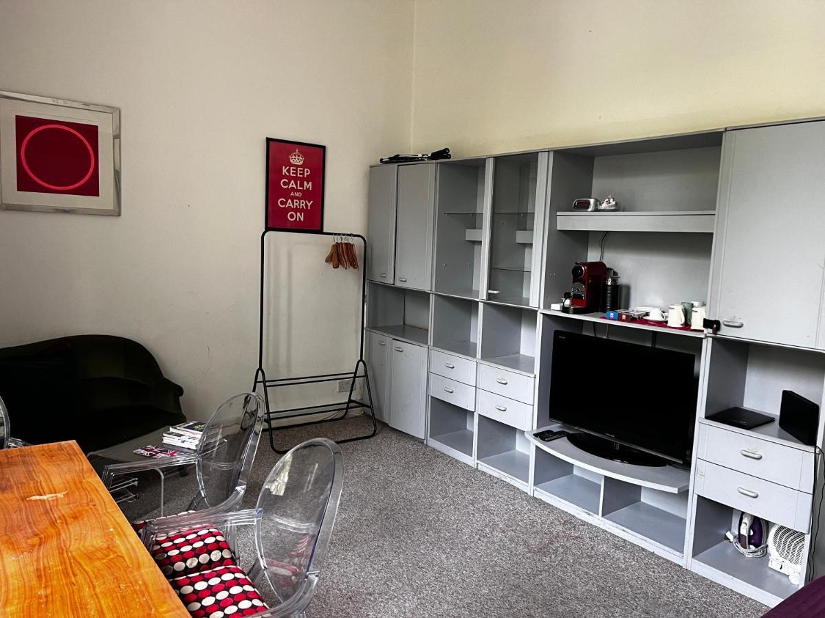 Hyde Park Studio Has Private Balcony With Tranquil Garden View Londres Extérieur photo